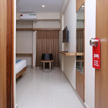 Oyo 6447 Samasth Rooms And Suites マイソール エクステリア 写真