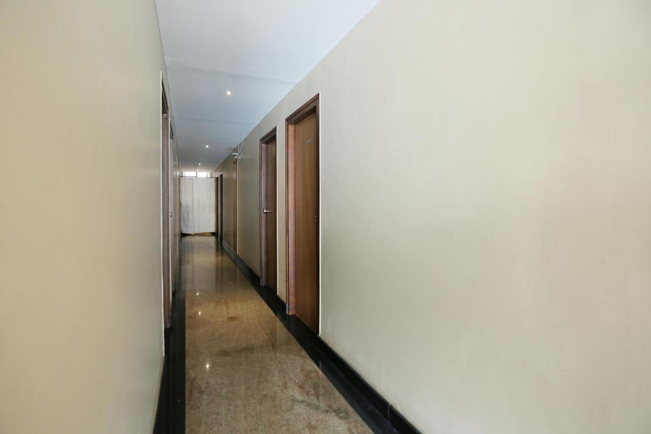 Oyo 6447 Samasth Rooms And Suites マイソール エクステリア 写真