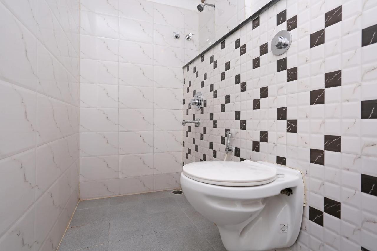 Oyo 6447 Samasth Rooms And Suites マイソール エクステリア 写真