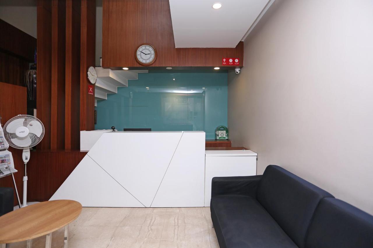 Oyo 6447 Samasth Rooms And Suites マイソール エクステリア 写真