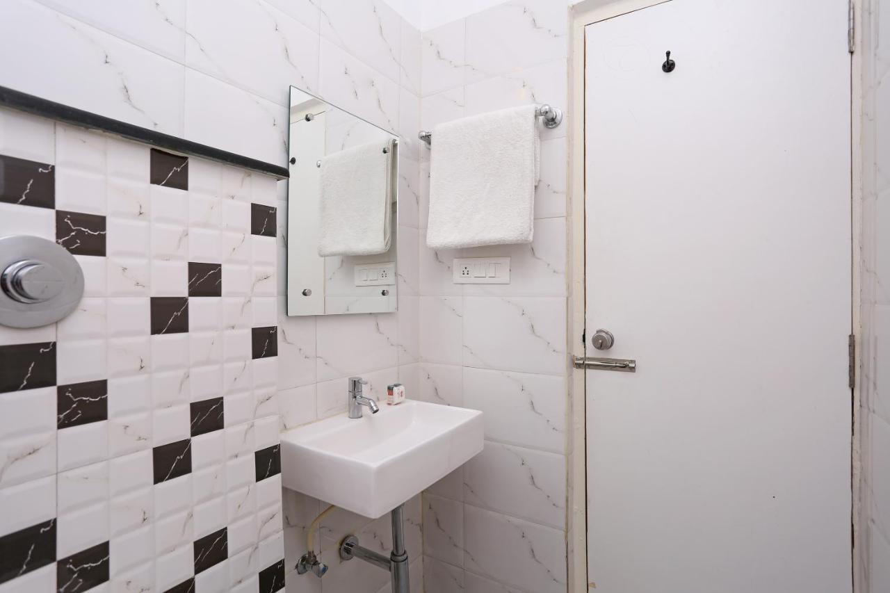 Oyo 6447 Samasth Rooms And Suites マイソール エクステリア 写真